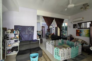 Maple Red, Adda Heights