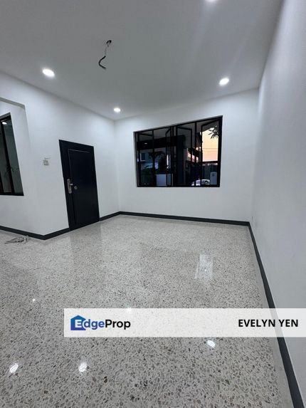 Taman Molek ,2-Storey Terrace House, Partial Furnished., Johor, Johor Bahru
