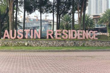 Taman Mount Austin