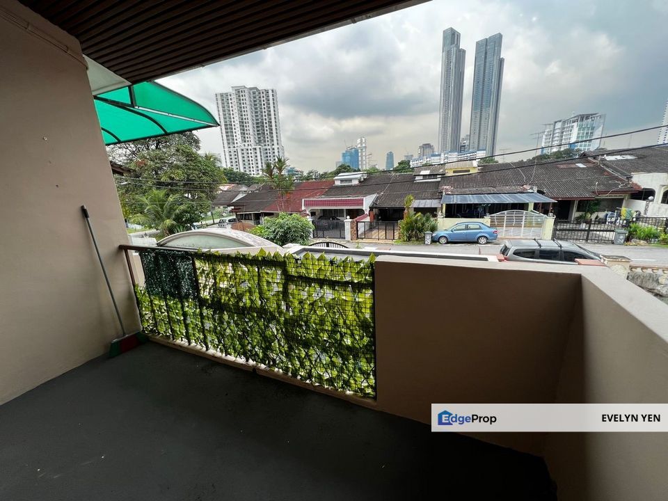 JB Town @ Taman Pelangi / 2-Storey Terrace House /Freehold., Johor, Johor Bahru