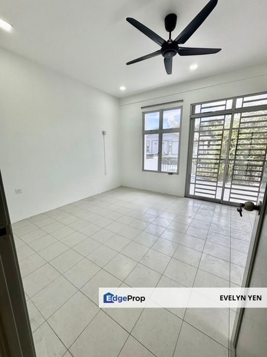 Taman Scientex @ Pasir Gudang /2-Storey Terrace House ,EndLot with Land /Renovated Unit /Freehold, Johor, Pasir Gudang