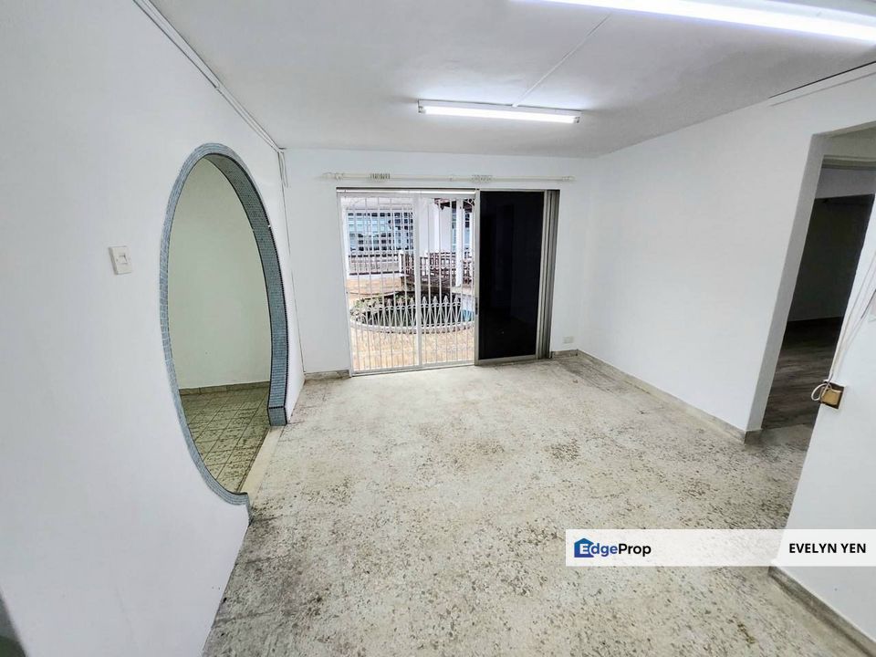 JB Town @ Taman Pelangi @ Double Storey Semi-D / Freehold / Kitchen Extended /Renovated., Johor, Johor Bahru