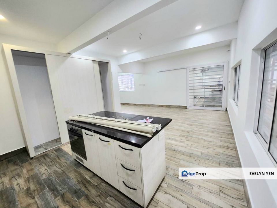 JB Town @ Taman Pelangi @ Double Storey Semi-D / Freehold / Kitchen Extended /Renovated., Johor, Johor Bahru