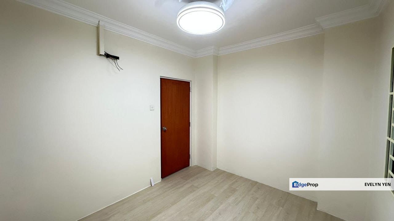 Bandar Seri Alam, Apartment For Rent , New Paint & New Furnished., Johor, Masai