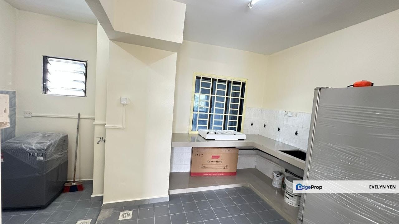 Bandar Seri Alam, Apartment For Rent , New Paint & New Furnished., Johor, Masai