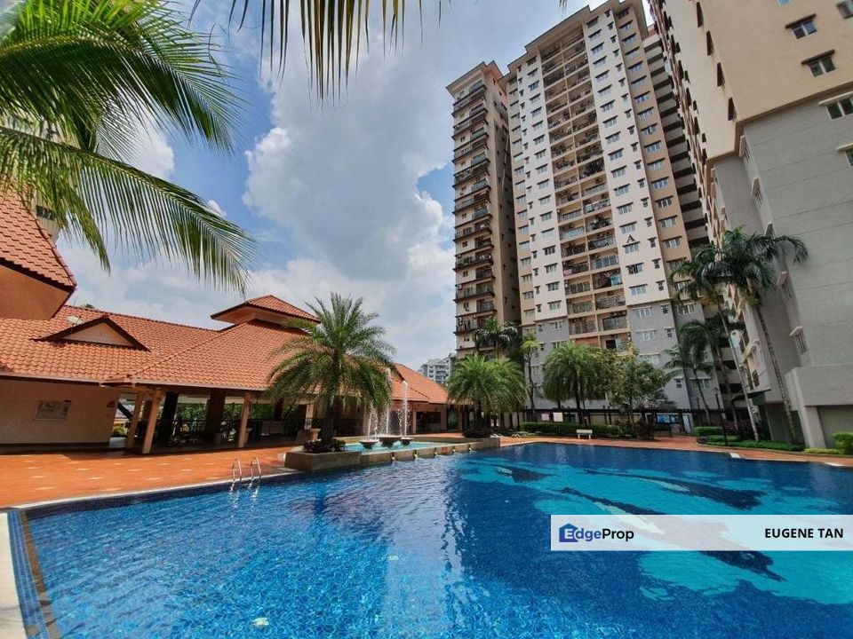 Kelana Mahkota Condo Petaling Jaya near LRT 2 Car park Corner Lot , Selangor, Kelana Jaya