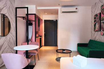 Paxtonz @ Empire City, Damansara Perdana