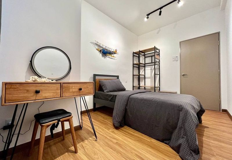 The Trees, Bukit Lanjan