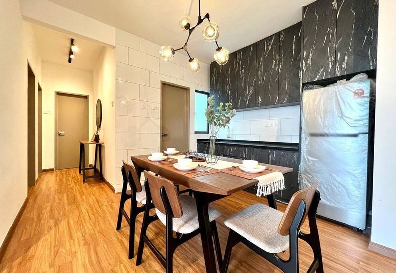 The Trees, Bukit Lanjan