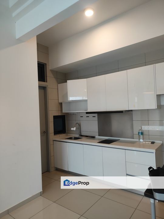 Best Rent PJ Mid Town  Strategic location  Near Lrt, Selangor, Petaling Jaya