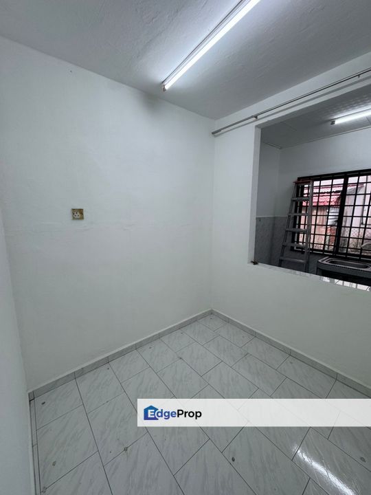 Taman johor Jaya , Jalan Seroja, Johor, Johor Bahru