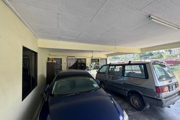 Taman Sri Pulai Corner single storey house near skudai Full loan