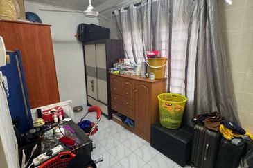 Taman Sri Pulai Corner single storey house near skudai Full loan