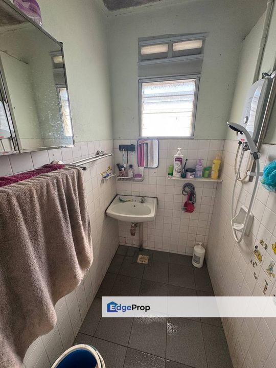Taman Sri Pulai Corner single storey house near skudai Full loan, Johor, Skudai