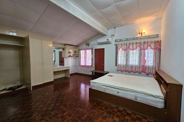 Taman Yulek , Cheras , bukit segar , KL