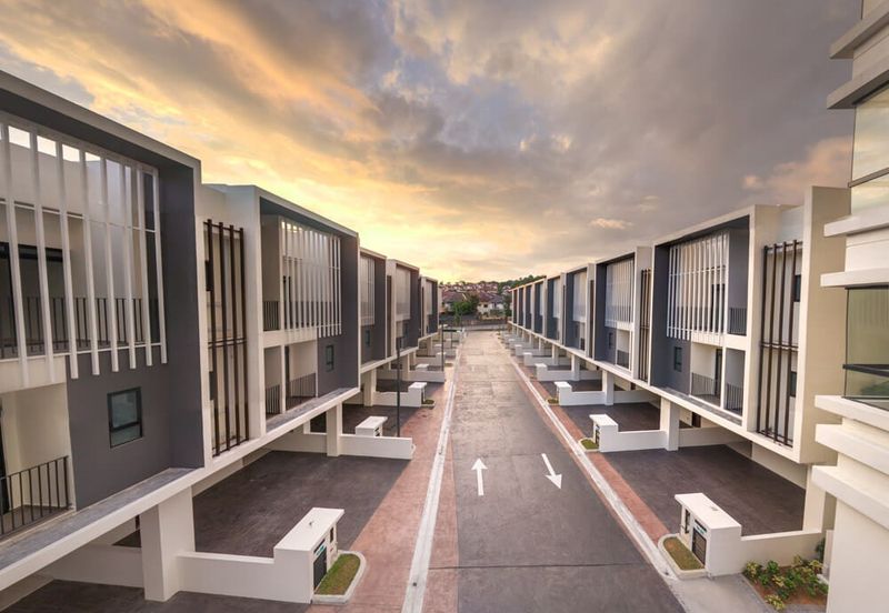 Alstonia Hilltop Homes