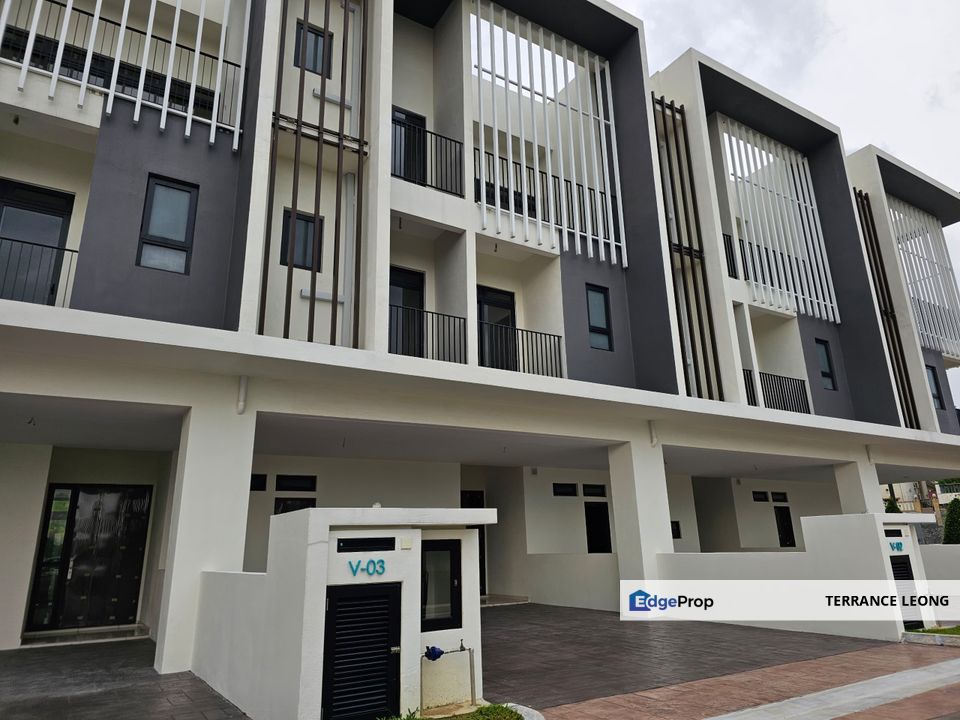 Alstonia hilltop villa house sungai buloh bukit Rahman putra, Selangor, Shah Alam