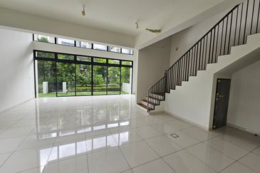 Alstonia Hilltop Homes