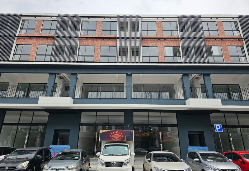 UC Square taman connaught cheras KL beside UCSI univercity