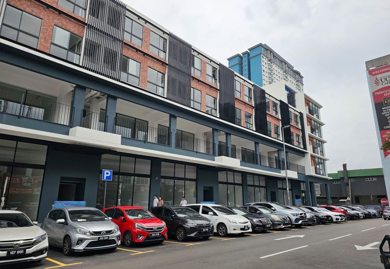 UC Square taman connaught cheras KL beside UCSI univercity