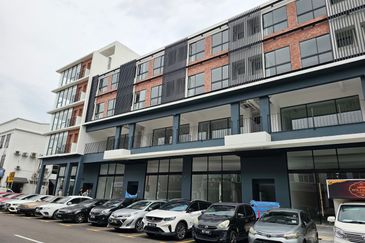 UC Square taman connaught cheras KL beside UCSI univercity