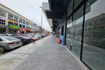 UC Square taman connaught cheras KL beside UCSI univercity