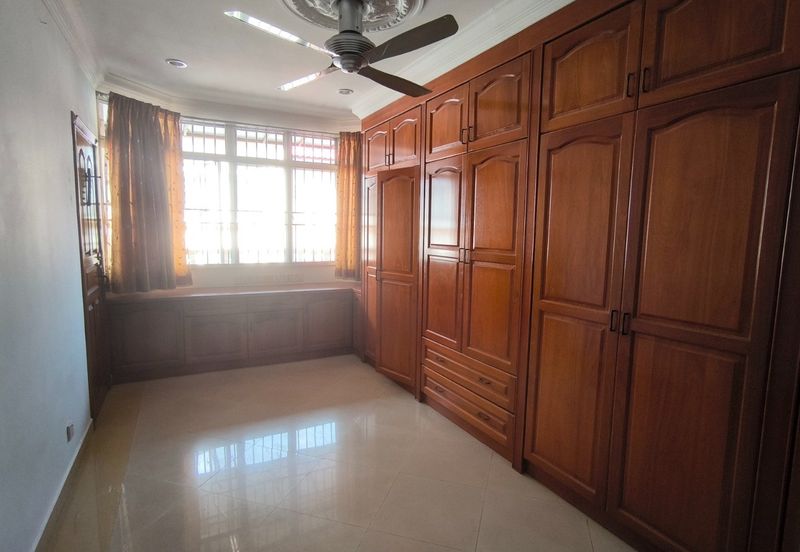 Taman Tasik Semenyih (Lake Residence)