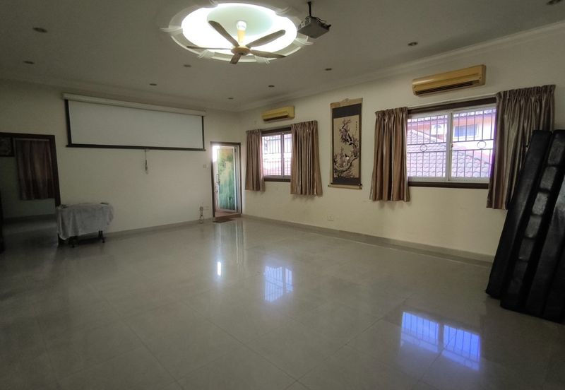 Taman Tasik Semenyih (Lake Residence)