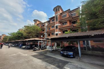 Excelsa Apartment, Taman Universiti Indah