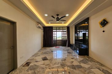 Excelsa Apartment, Taman Universiti Indah