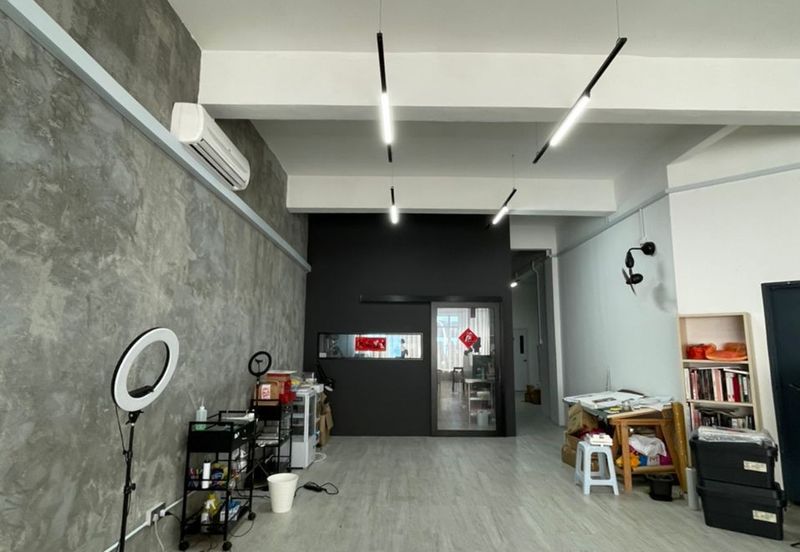 Taipan Business Centre, USJ 10