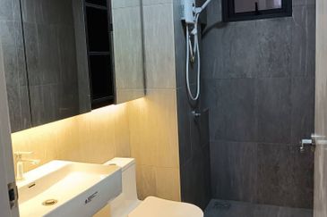 Savvy @ Riana Dutamas