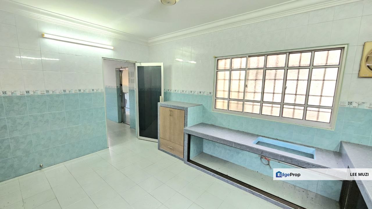 Menglembu 2 Storey Corner House, Perak, Kinta