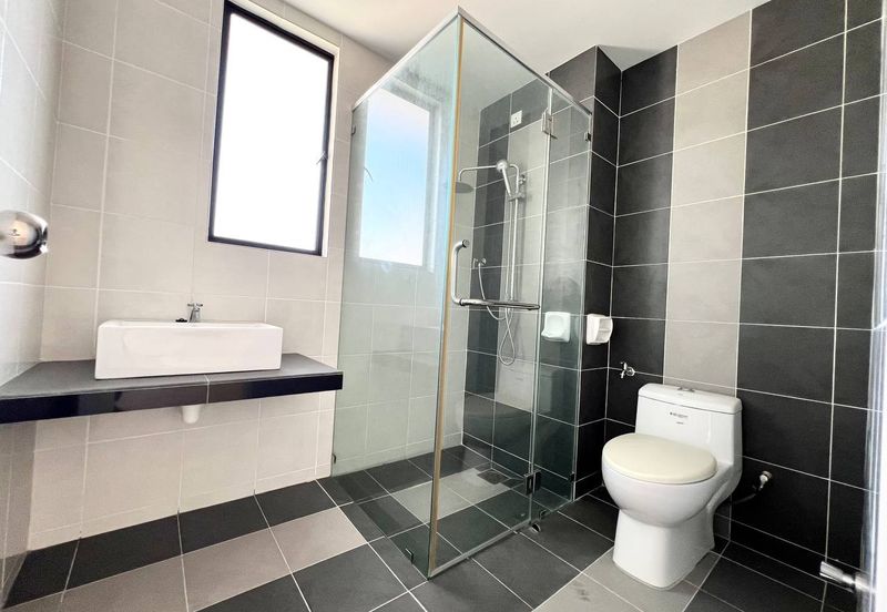 Upper East @ Tiger Lane