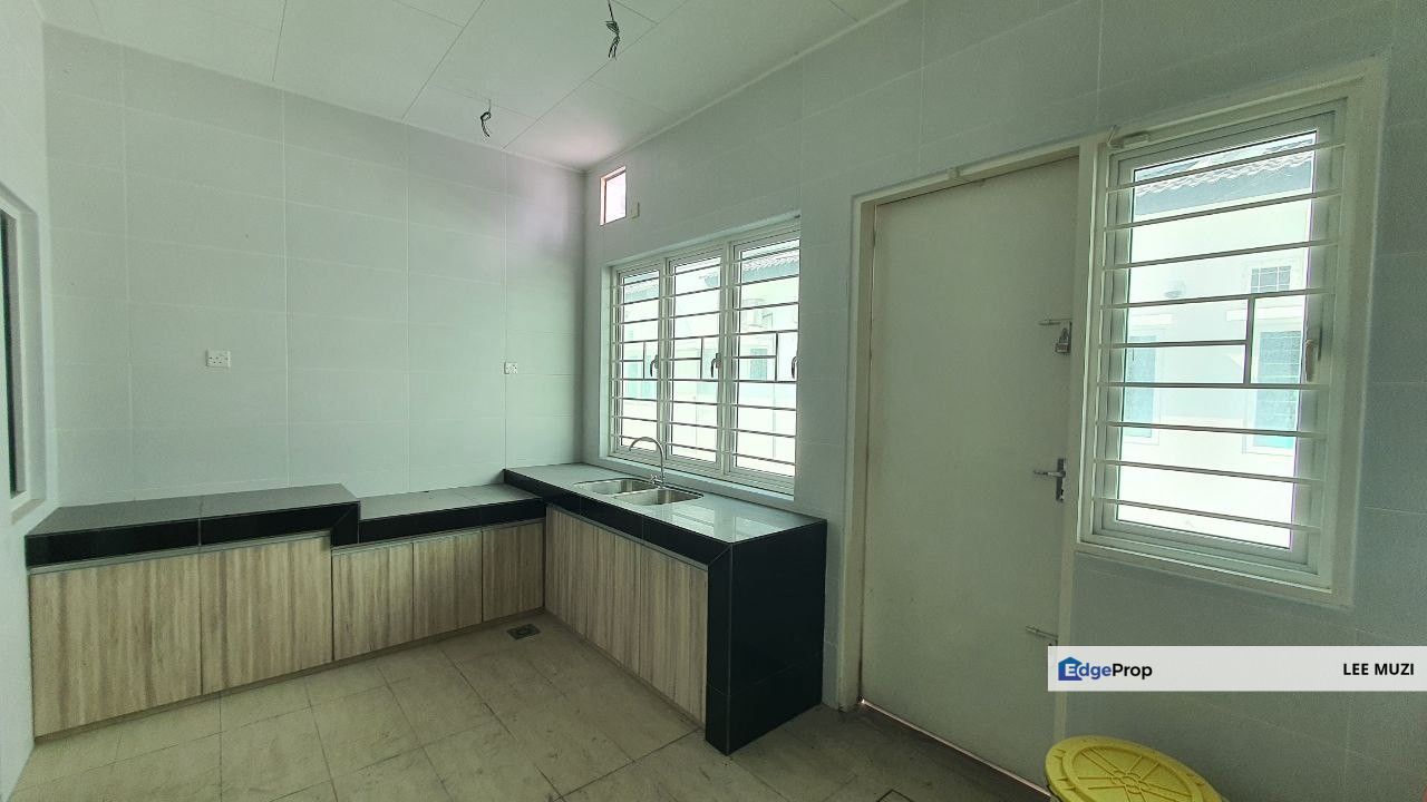 Botani Seri Beringin near Ampang Simpang Pulai Ipoh Town Station 18 Freehold Brand new gated guarded double storey terrace house for sale, Perak, Ipoh