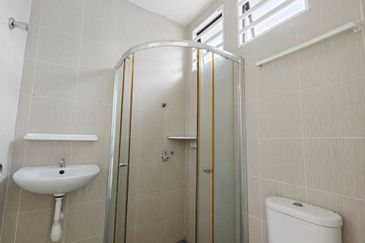 Taman Pengkalan Tiara