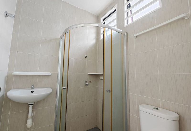 Taman Pengkalan Tiara