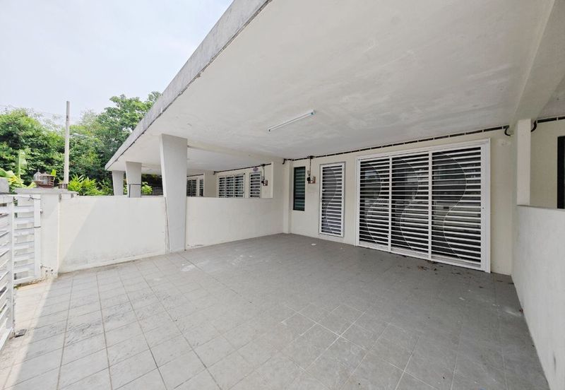 Taman Pengkalan Tiara