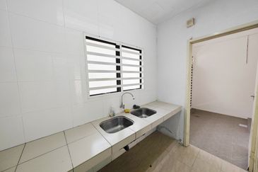 Taman Pengkalan Tiara