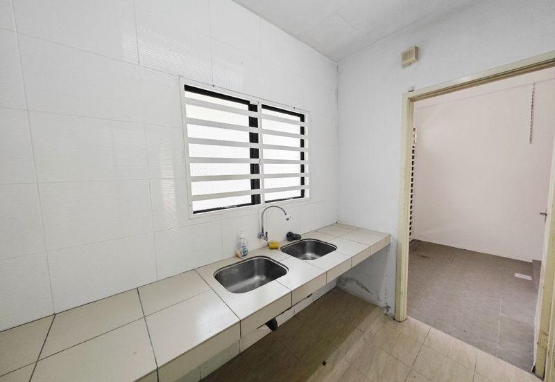 Taman Pengkalan Tiara