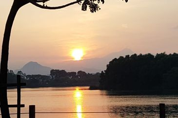 Taman Pengkalan Tiara