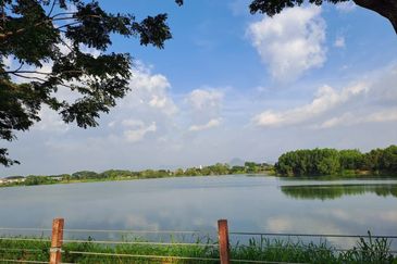 Taman Pengkalan Tiara