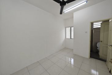 Taman Pengkalan Tiara