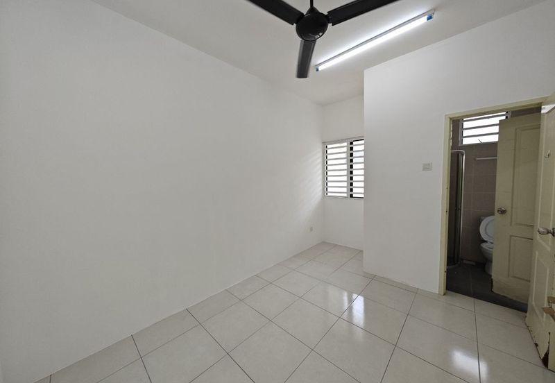 Taman Pengkalan Tiara