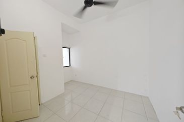 Taman Pengkalan Tiara