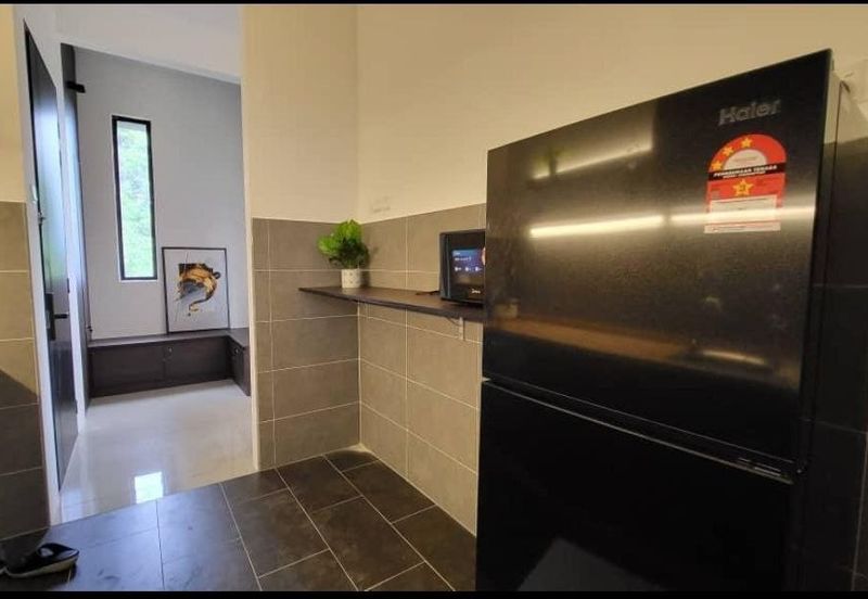 THE COVE HILLSIDE RESIDENCE