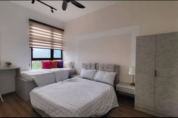 THE COVE HILLSIDE RESIDENCE