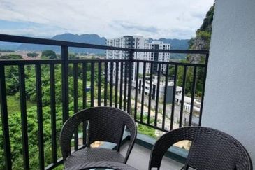 THE COVE HILLSIDE RESIDENCE