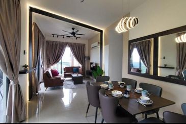 THE COVE HILLSIDE RESIDENCE