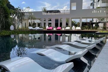 THE COVE HILLSIDE RESIDENCE